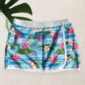 Tilt Wrap Swim Skirt Size 7 Tropical Hawaiian Floral Island Beach Print